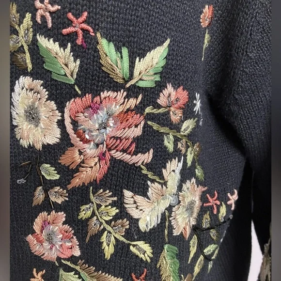 Heirloom Collectibles Women’s Cardigan, L, Black/Peach/Green, Cottagecore - Picture 4 of 8